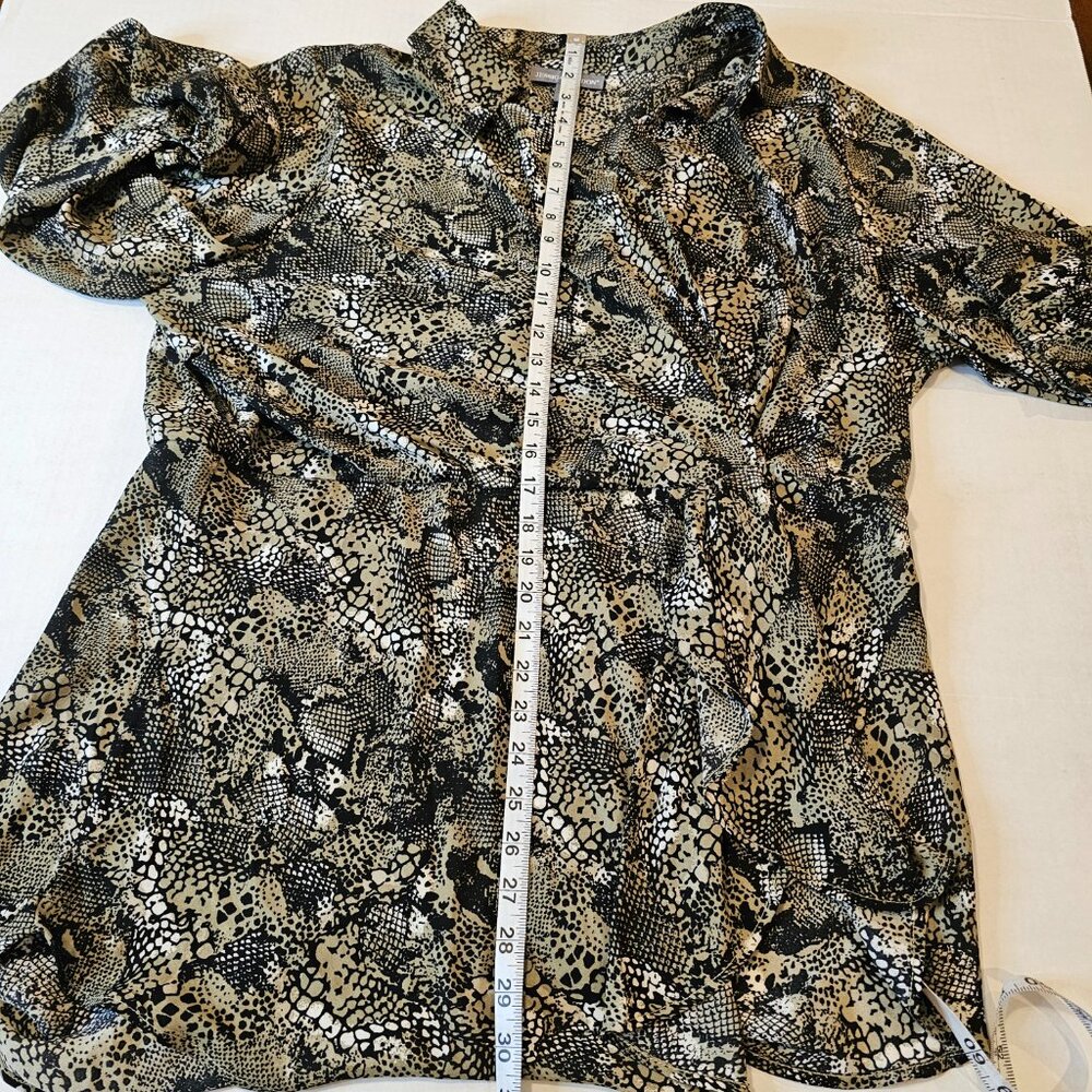 Jessica London, Plus Size 24W, Snake Print, V-neck With Collar, Blouse - Picture 7 of 10